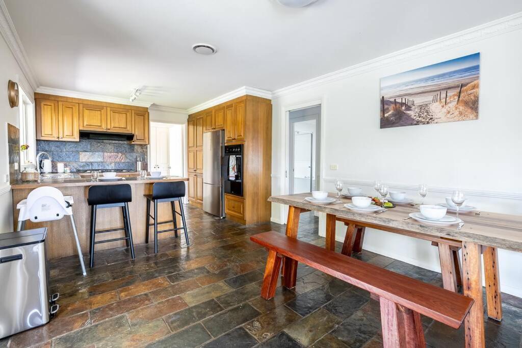 Spacious Pet Friendly Ping Pong Table Villa Ocean Grove Exterior photo